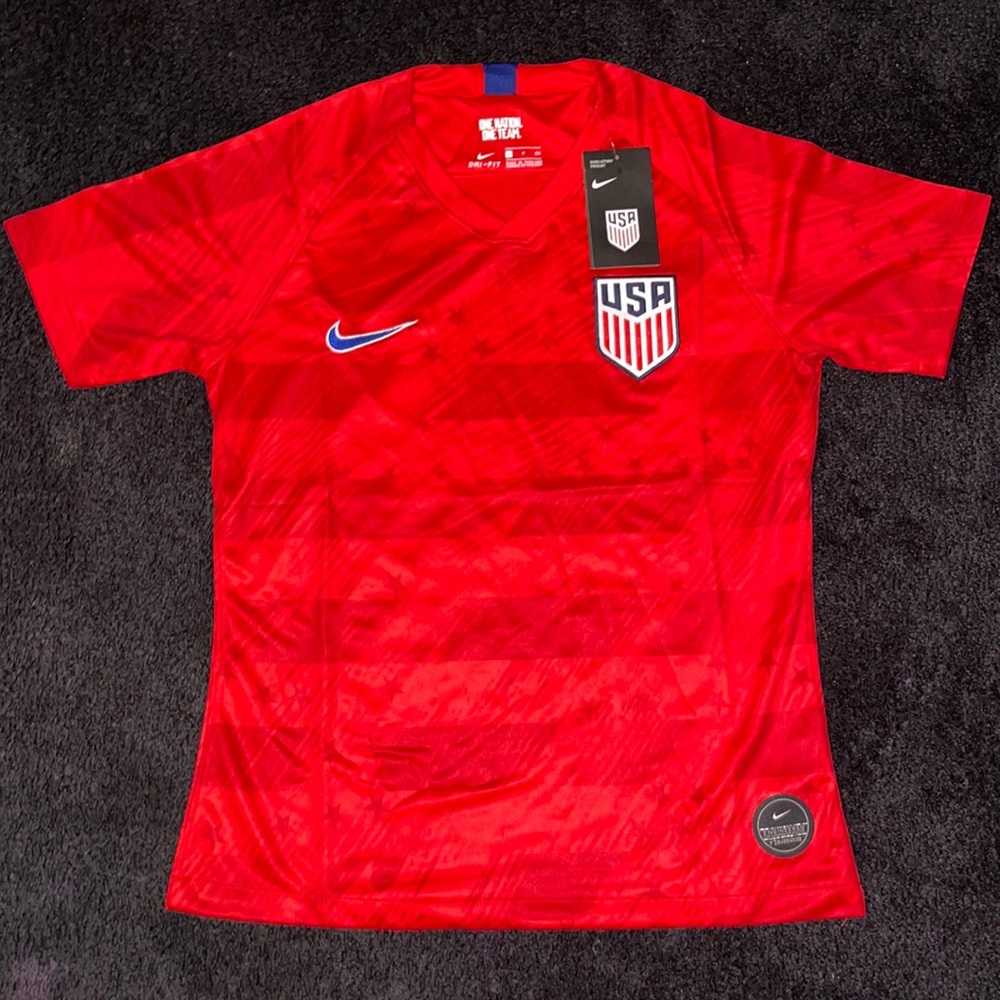 USA red woman jersey size small
